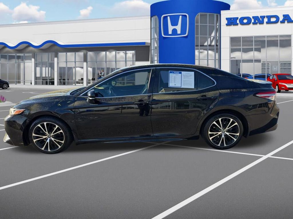 Used 2019 Toyota Camry SE w/ Audio Package image 5