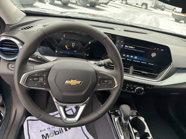 New 2026 Chevrolet Trax LT w/ Sunroof Package image 2