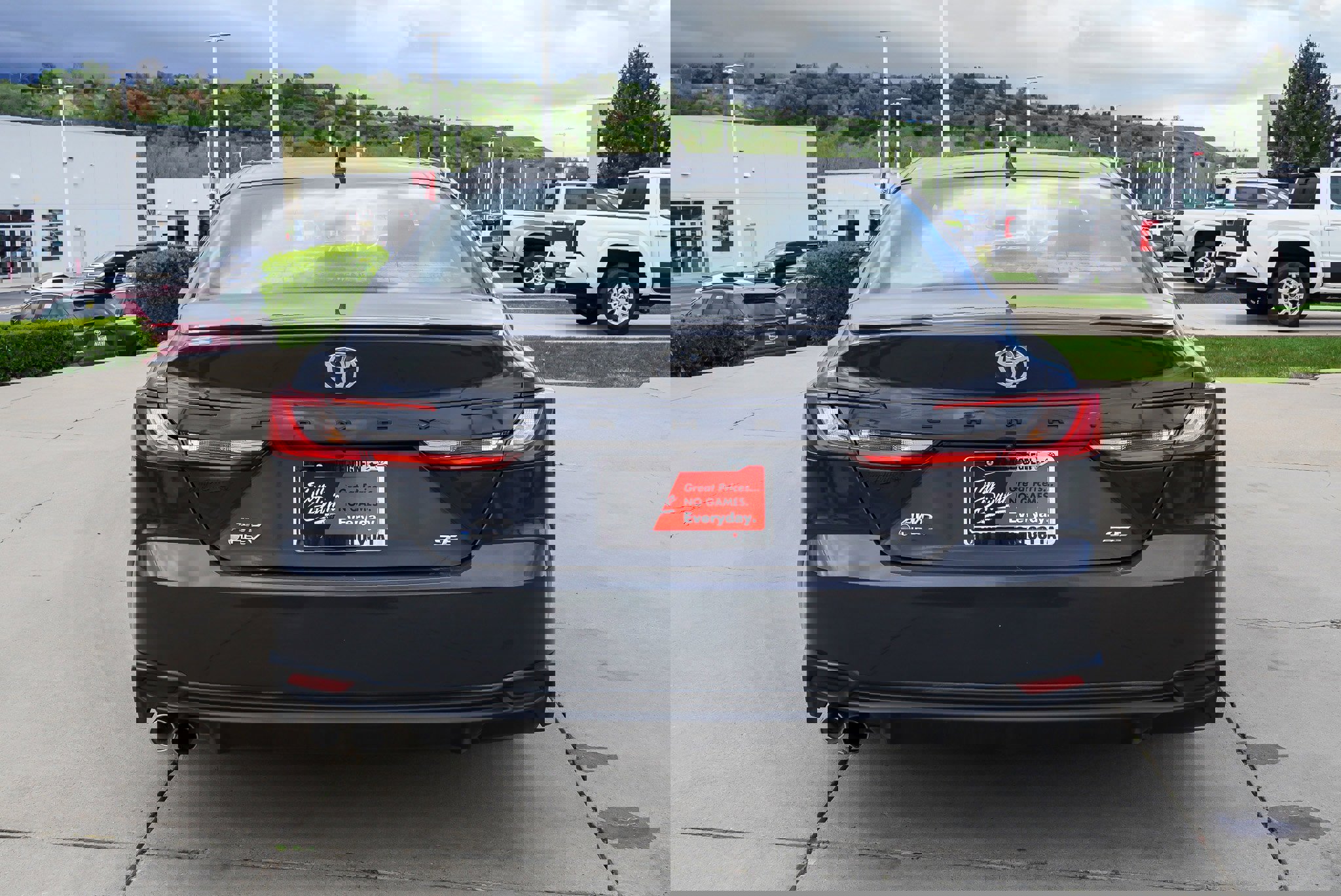 Certified 2025 Toyota Camry SE AWD/4WD image 7