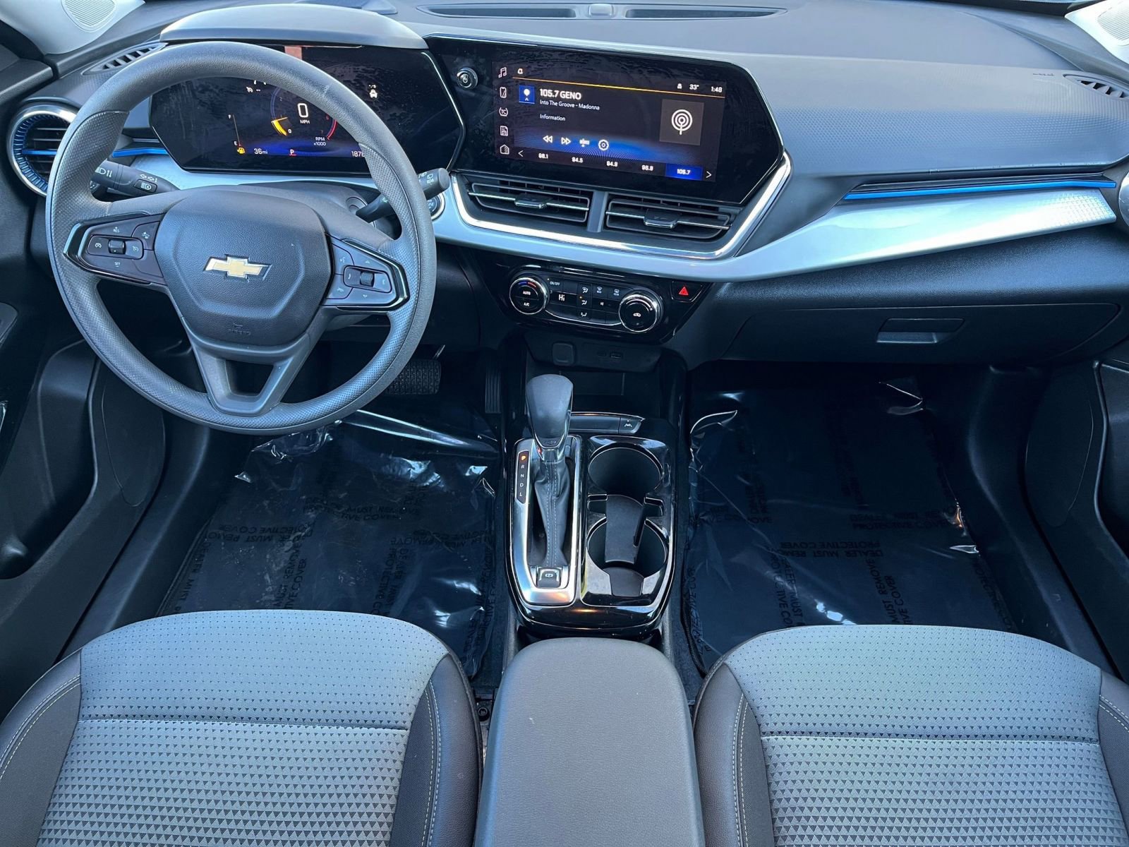 Used 2025 Chevrolet Trax LT image 29