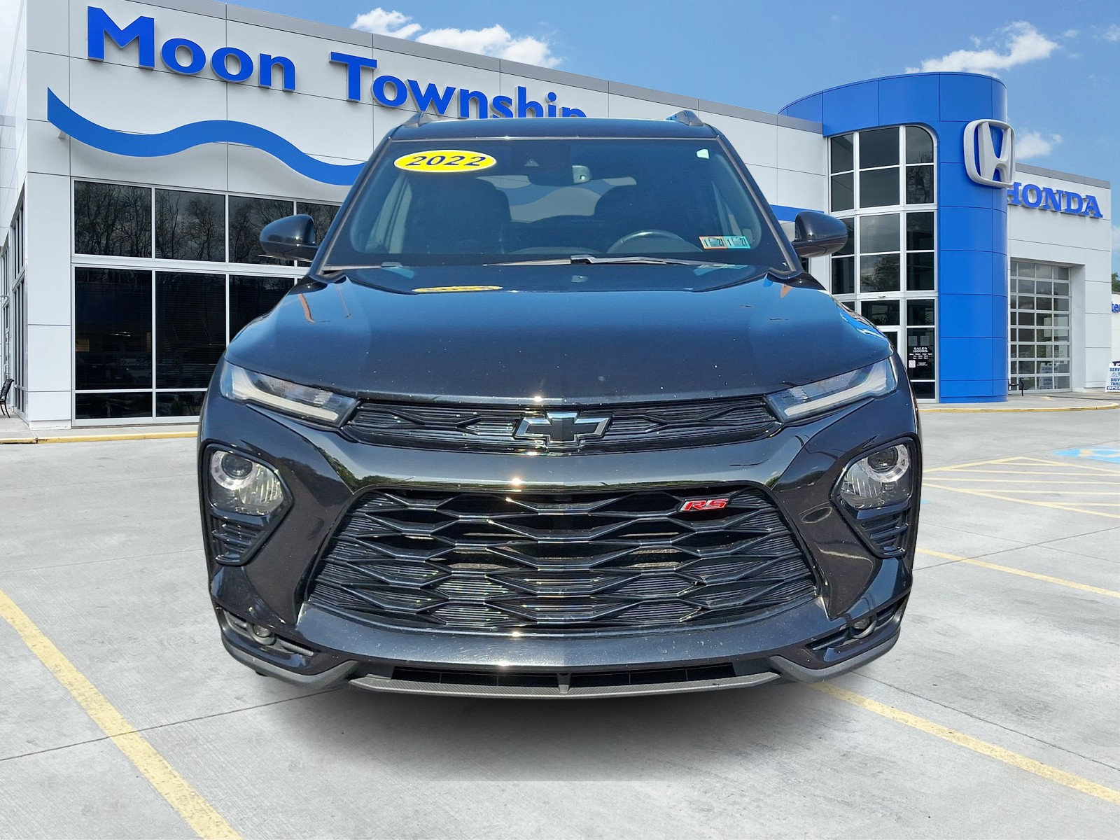 Used 2022 Chevrolet TrailBlazer RS w/ Technology Package AWD/4WD image 2