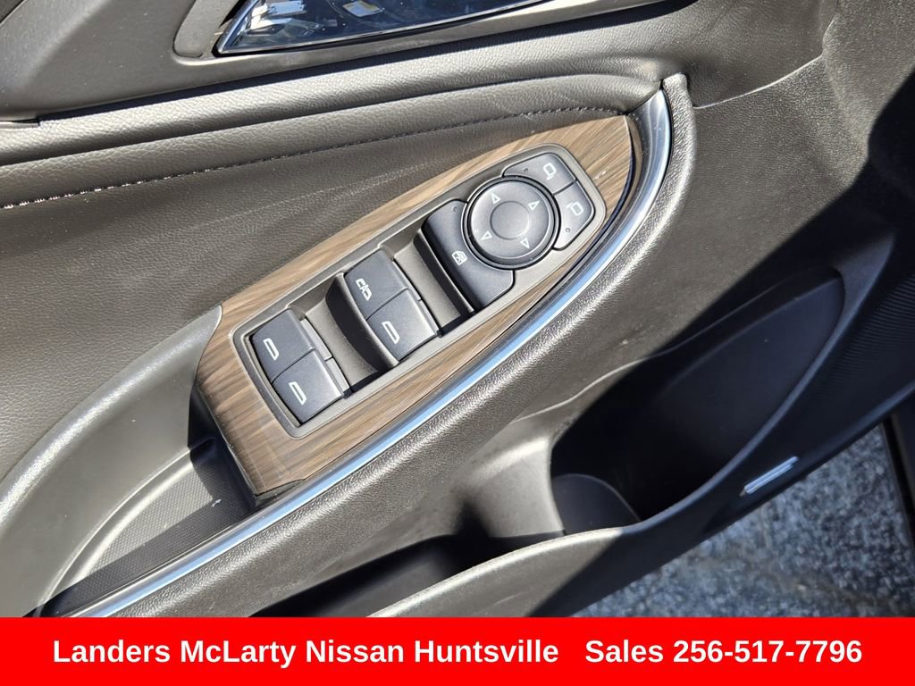 Used 2022 Chevrolet Malibu Premier image 24