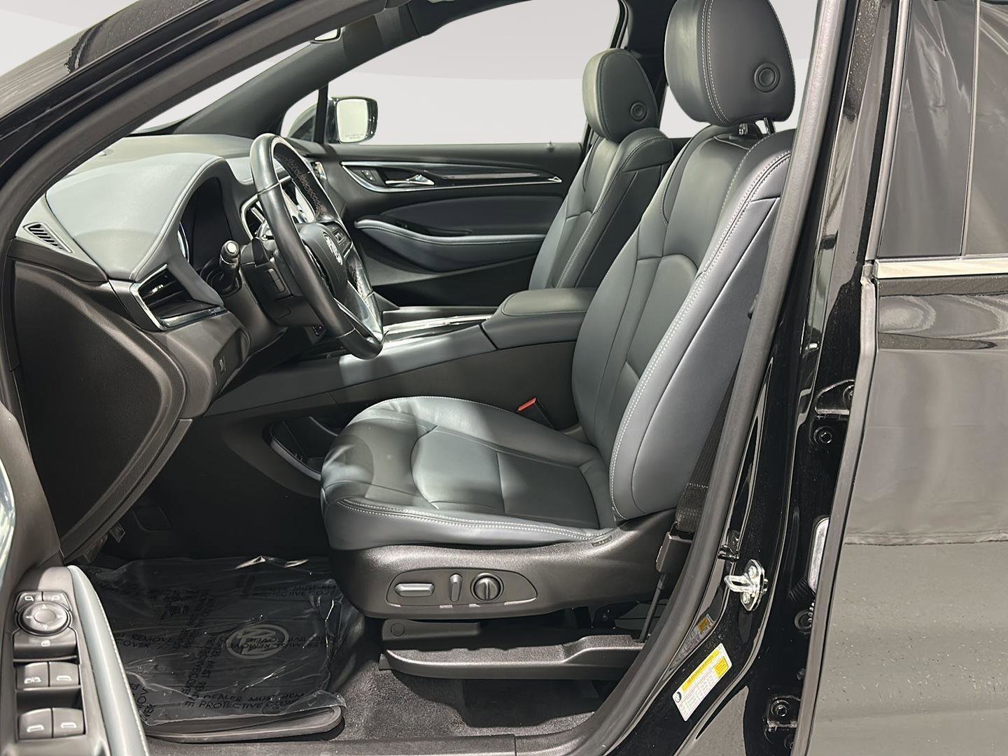 Used 2023 Buick Enclave Essence w/ Experience Buick Package image 9