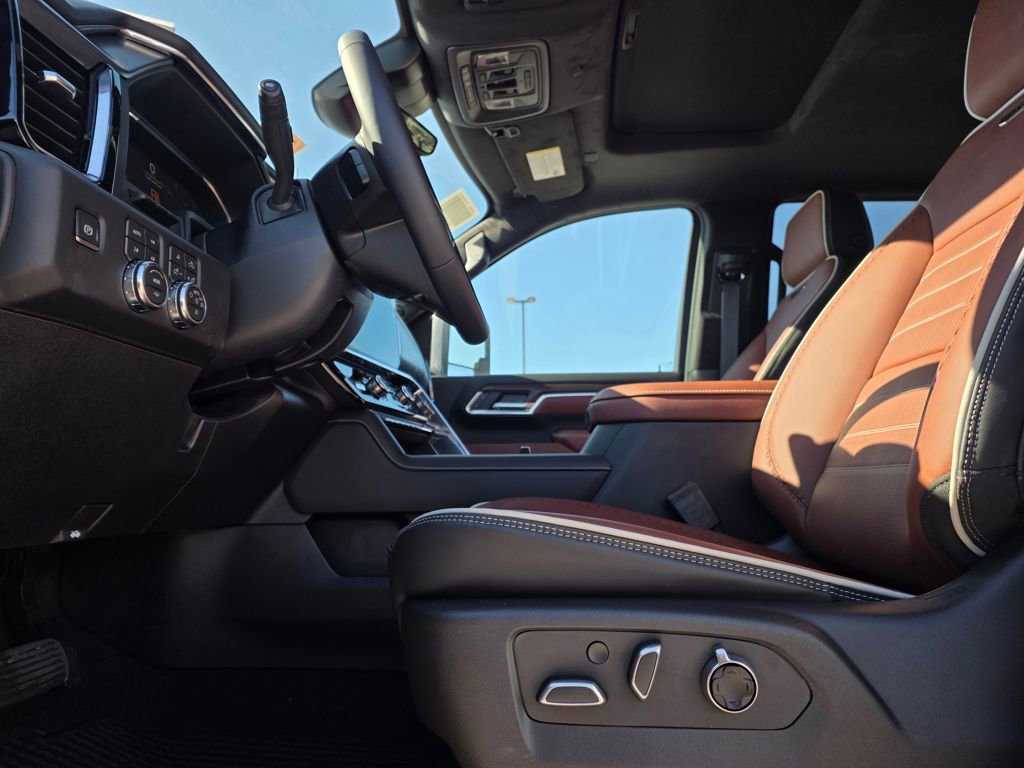 New 2026 GMC Sierra 3500 Denali Ultimate AWD/4WD image 11