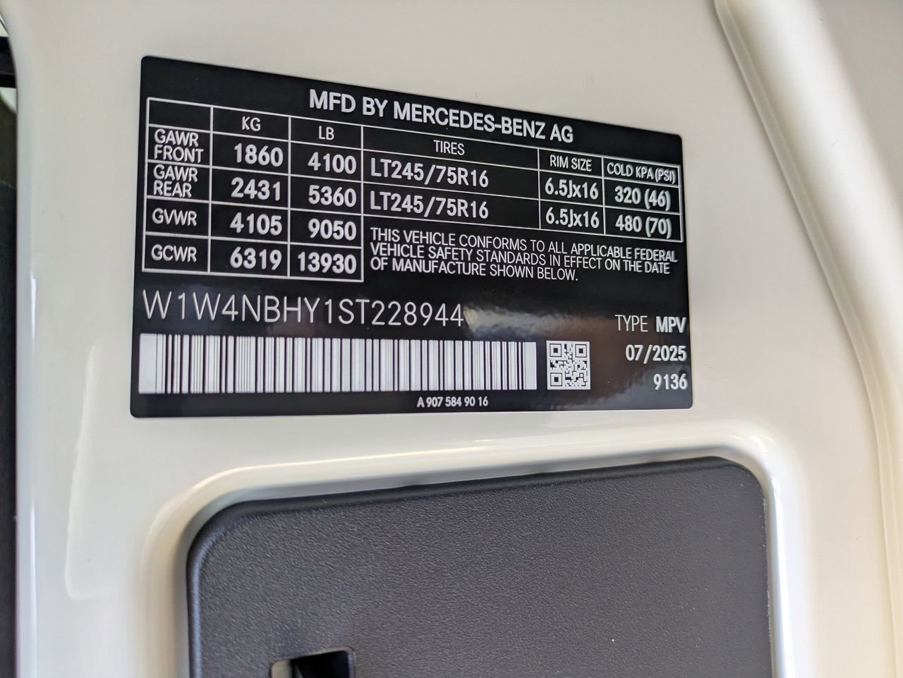 New 2025 Mercedes-Benz Sprinter 2500 image 15
