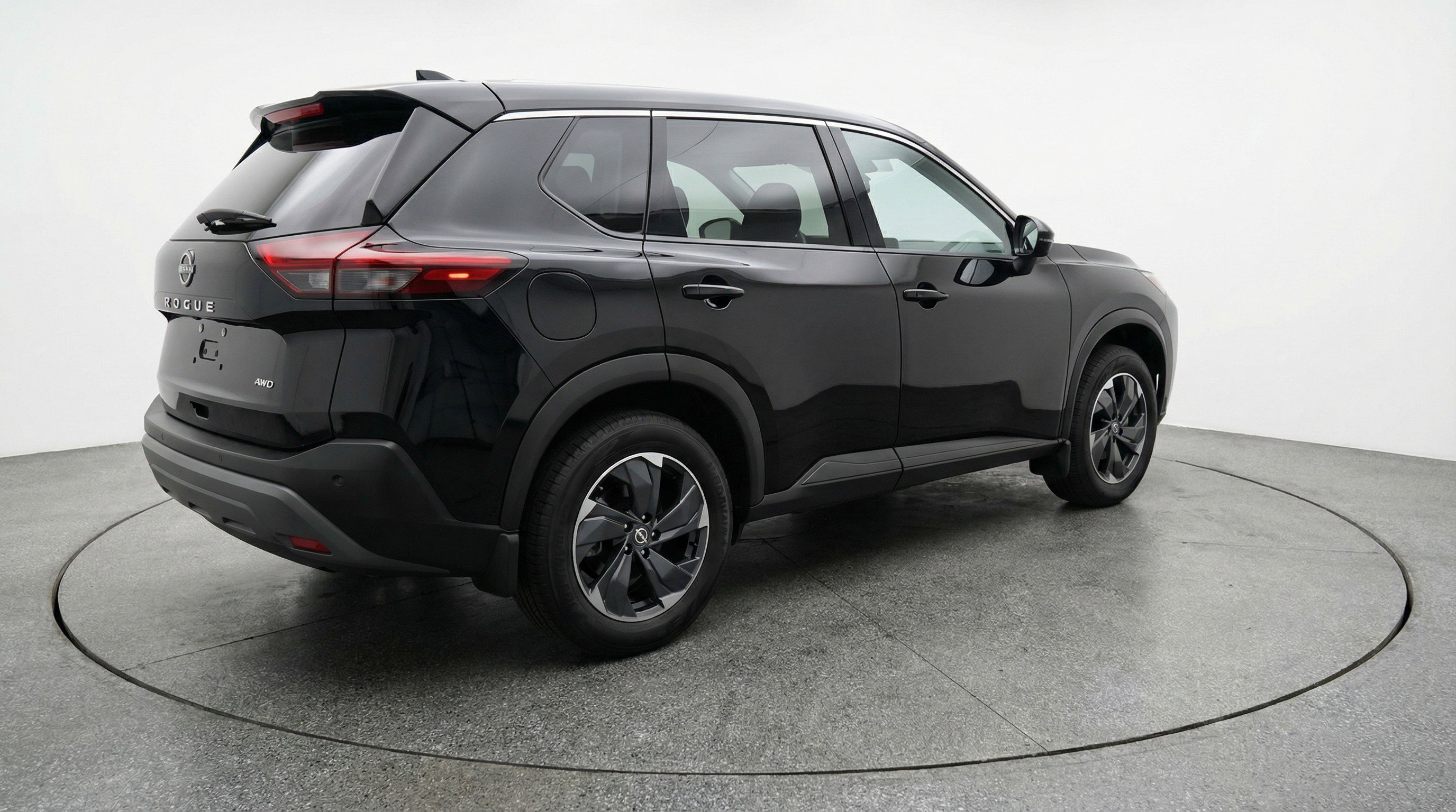 Used 2025 Nissan Rogue SV image 9