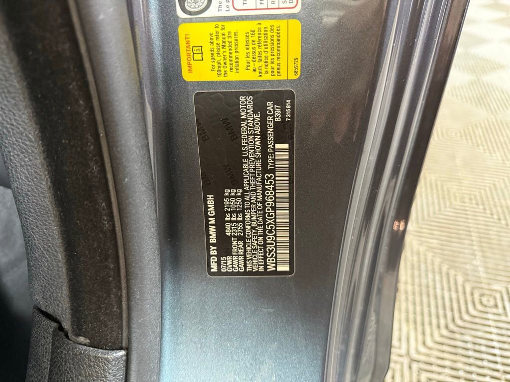 Used 2016 BMW M4 Convertible image 25