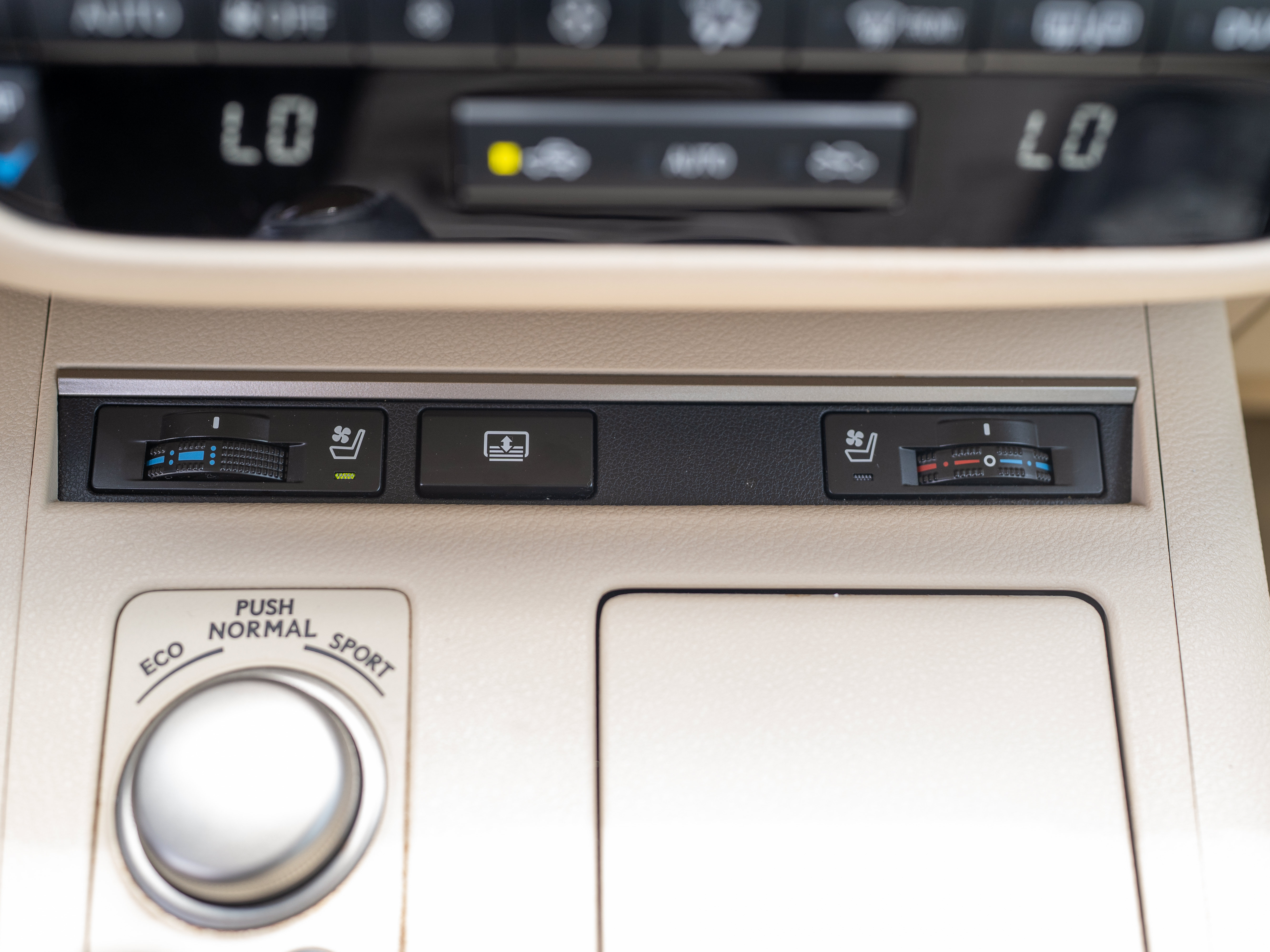Used 2013 Lexus ES 350 w/ Luxury Pkg FWD image 33