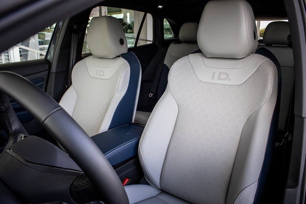 New 2025 Volkswagen ID.4 Pro S Plus image 29
