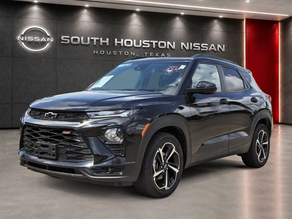 Used 2023 Chevrolet TrailBlazer RS w/ Convenience Package FWD image 2