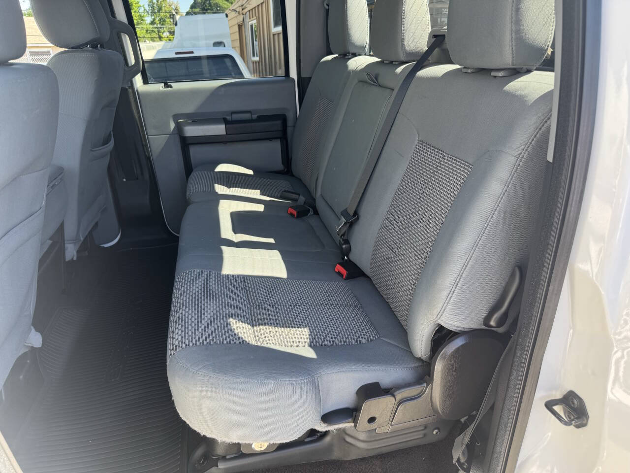 Used 2016 Ford F250 XLT w/ XLT Premium Package AWD/4WD image 18