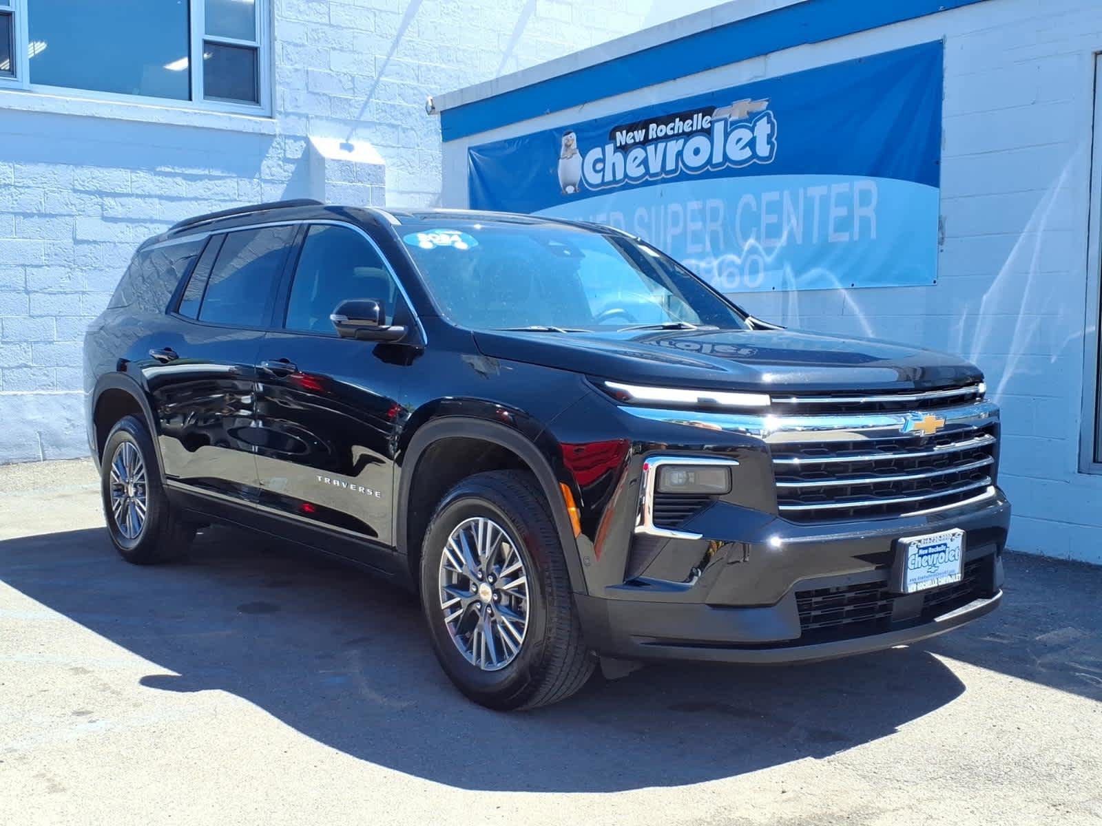 Used 2024 Chevrolet Traverse LT w/ Enhanced Driving Package