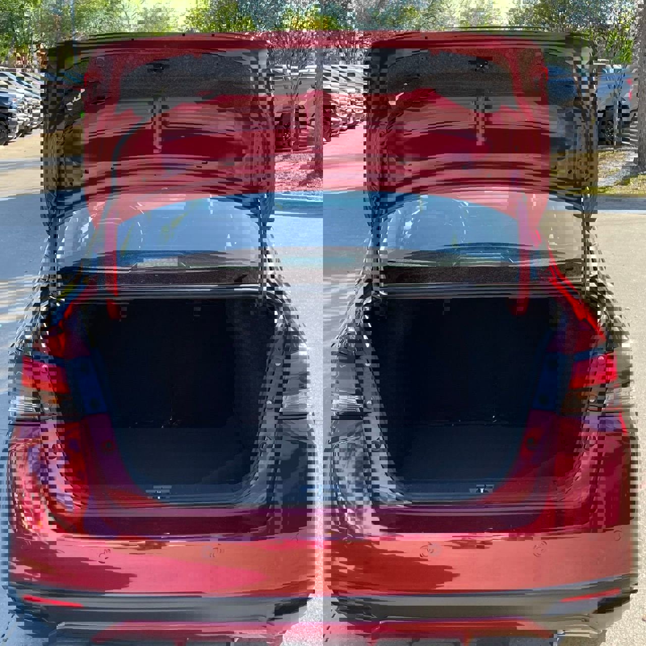 Used 2024 Nissan Versa SR w/ Trunk Package image 26