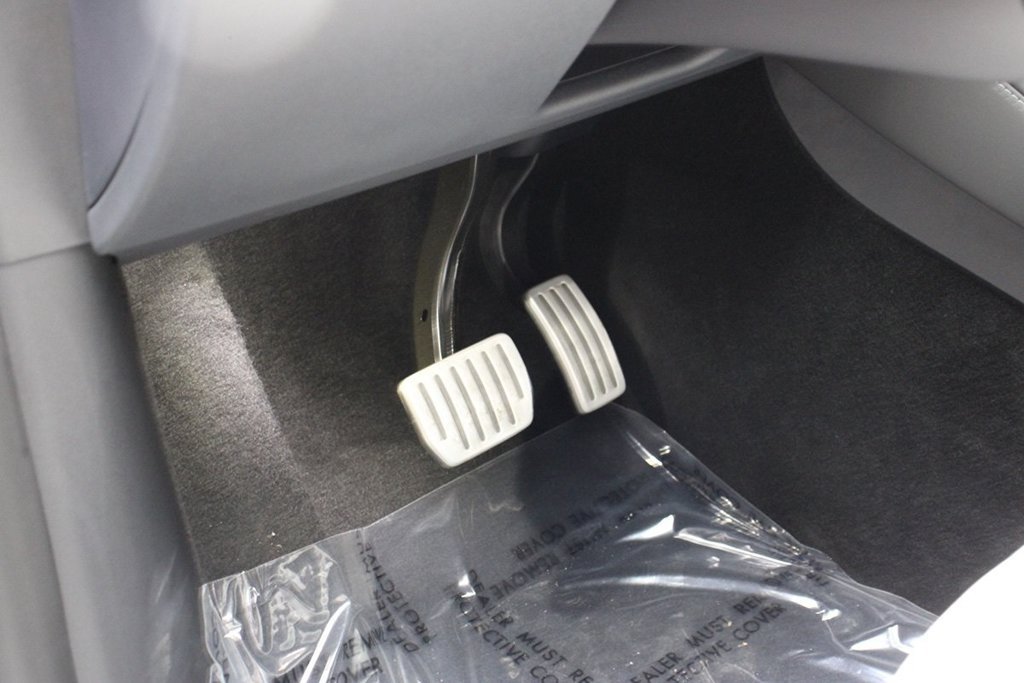 Used 2023 Tesla Model Y Performance AWD/4WD image 16