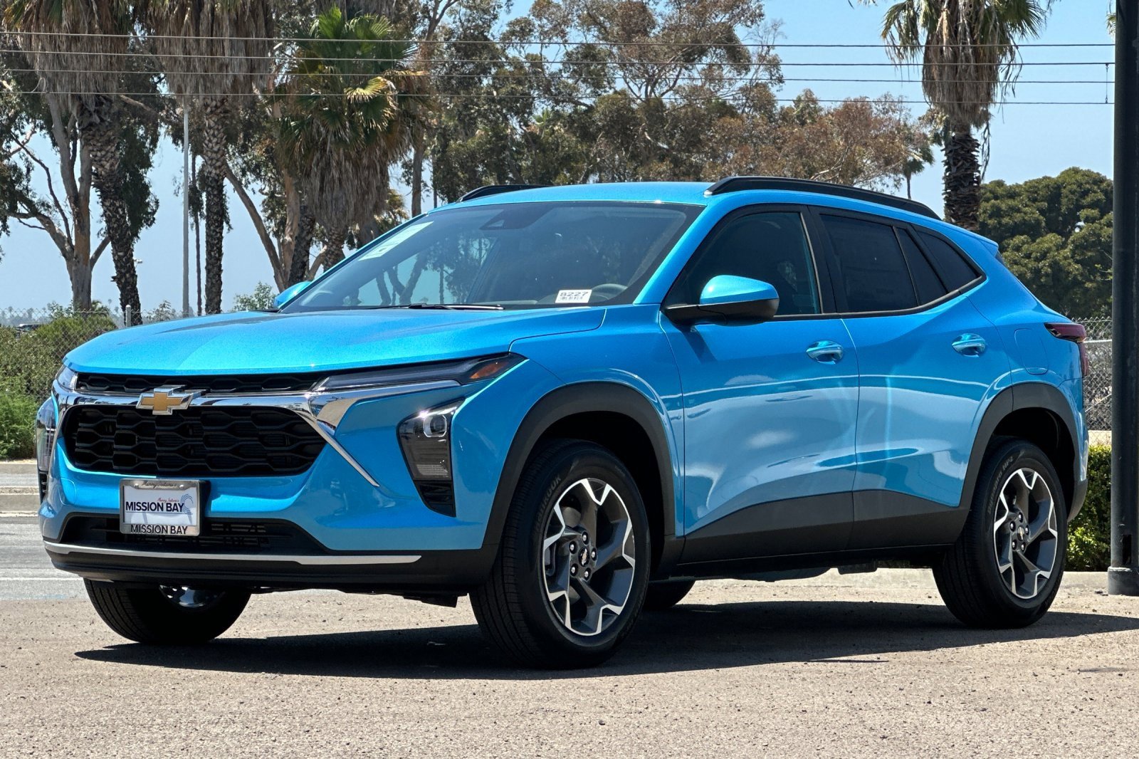 New 2025 Chevrolet Trax LT w/ Driver Confidence Package image 8