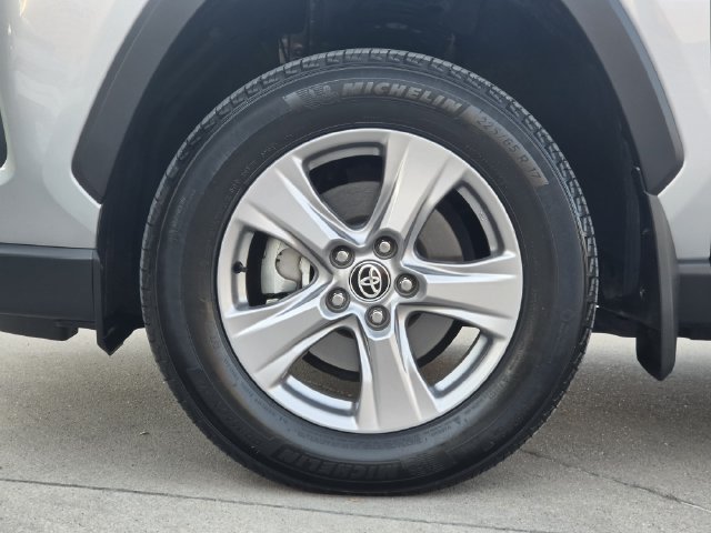 Certified 2025 Toyota RAV4 XLE w/ Convenience Package FWD image 8