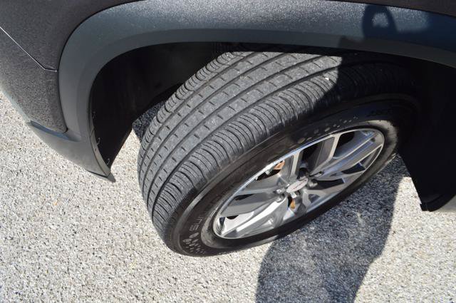 Used 2017 GMC Acadia SLE w/ Driver Alert Package I FWD image 25