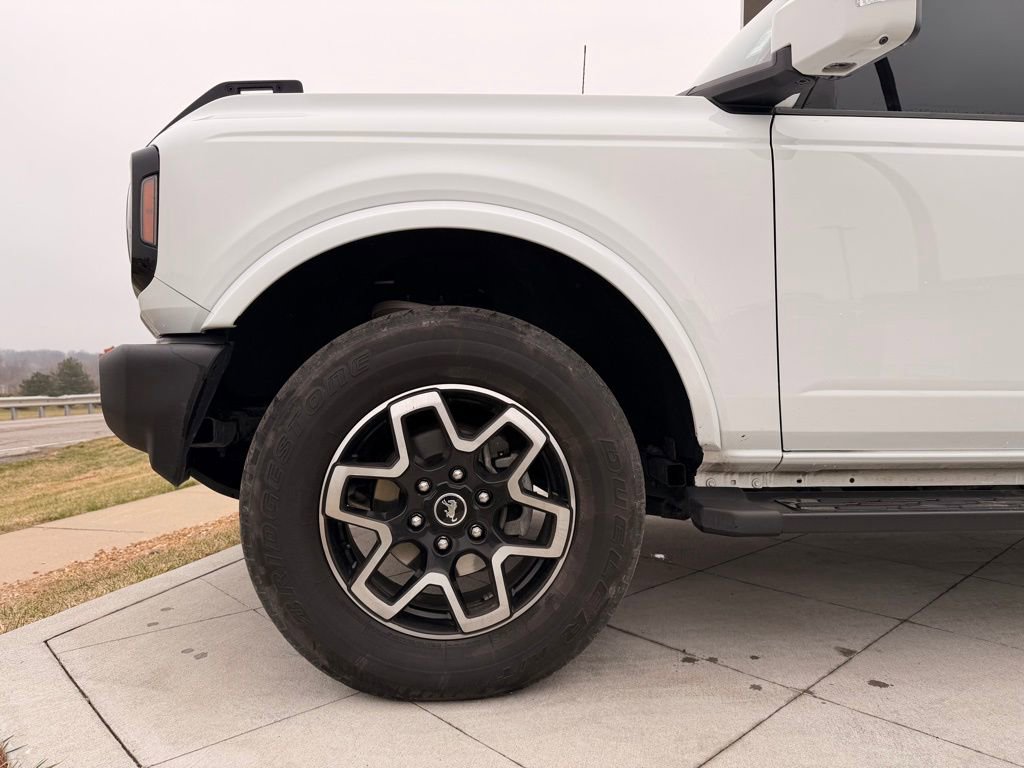 Used 2022 Ford Bronco Outer Banks image 10