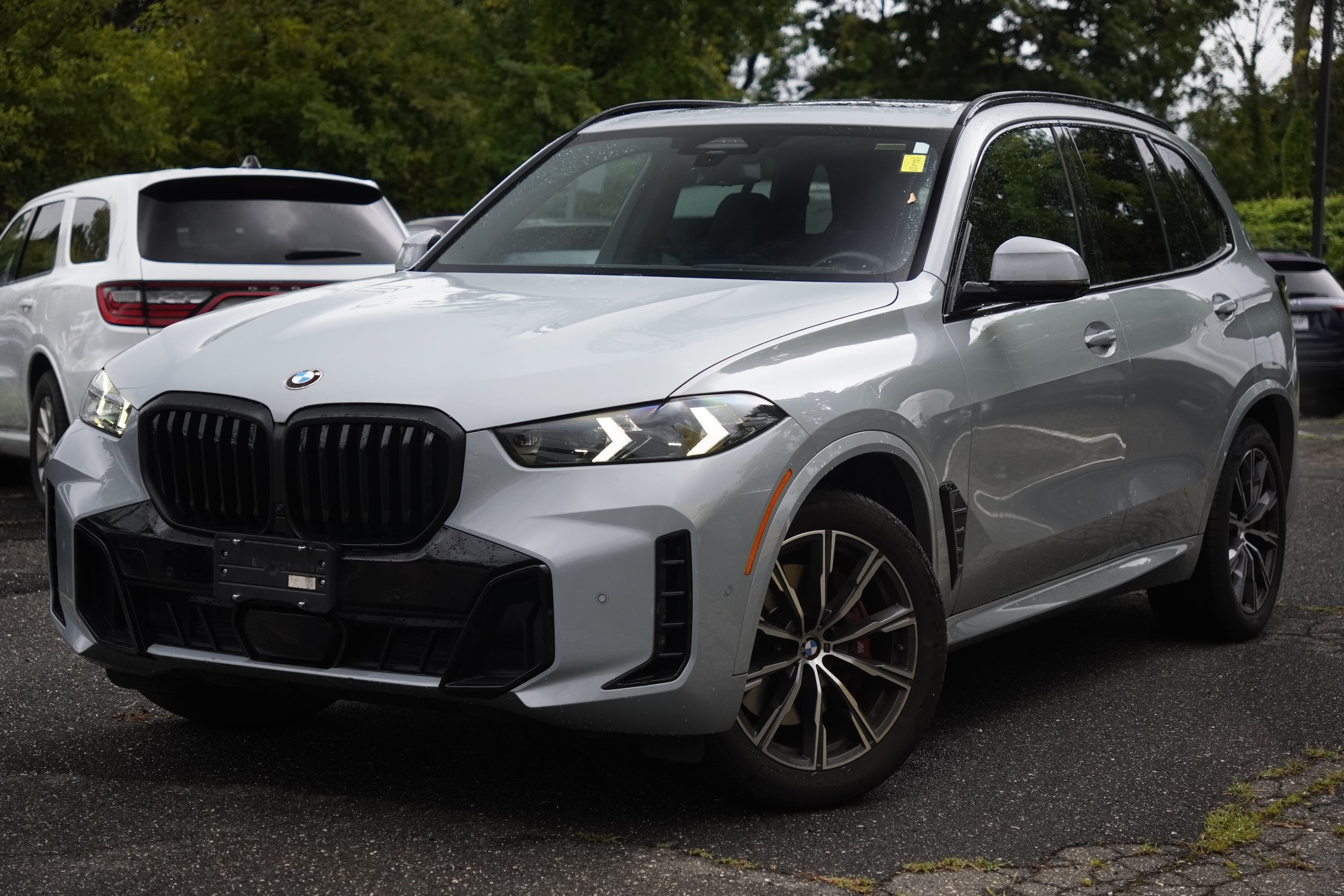 Used 2025 BMW X5 xDrive40i w/ M Sport Package AWD/4WD image 2