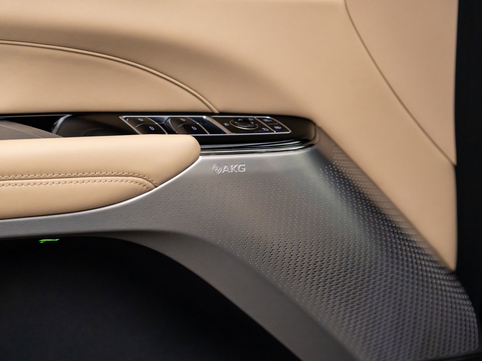 Certified 2025 Cadillac Lyriq Luxury image 18