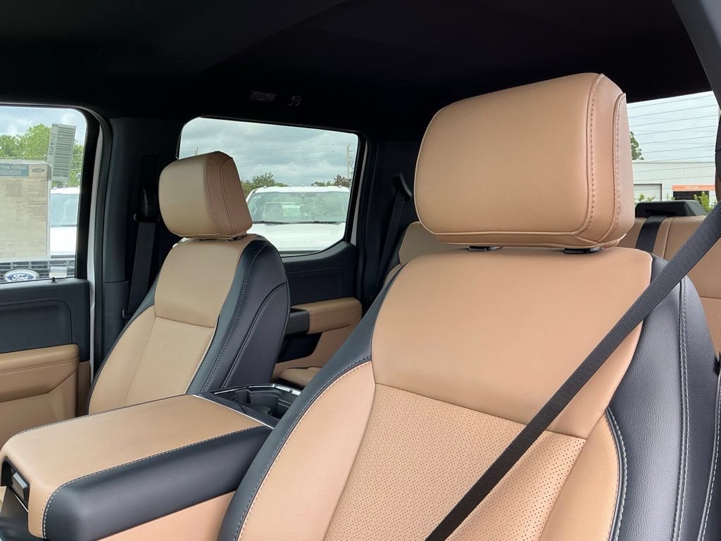 New 2026 Ford F250 Lariat RWD image 32