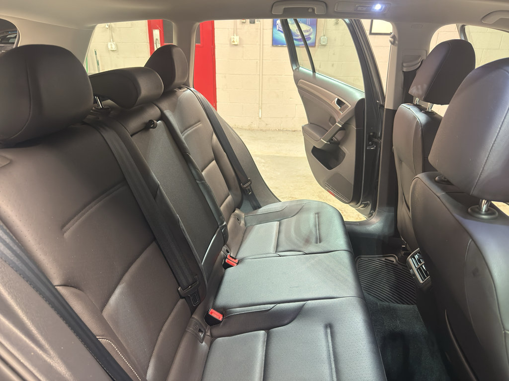 Used 2015 Volkswagen Golf TDI SE FWD image 25