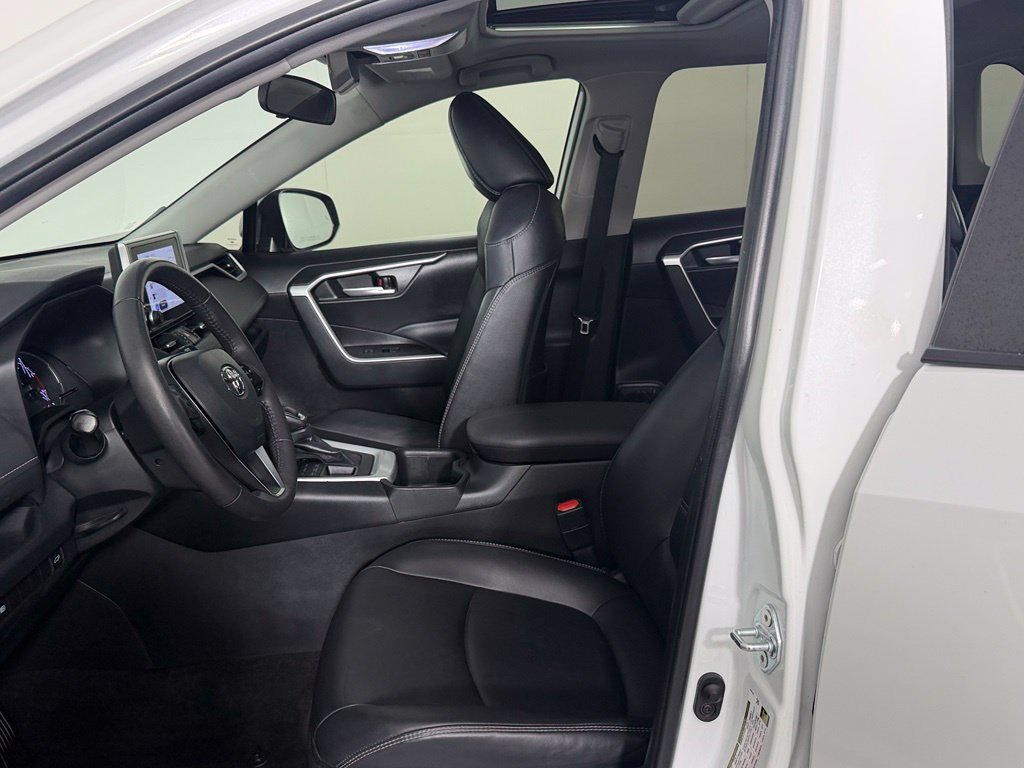 Used 2024 Toyota RAV4 XLE Premium AWD/4WD image 21