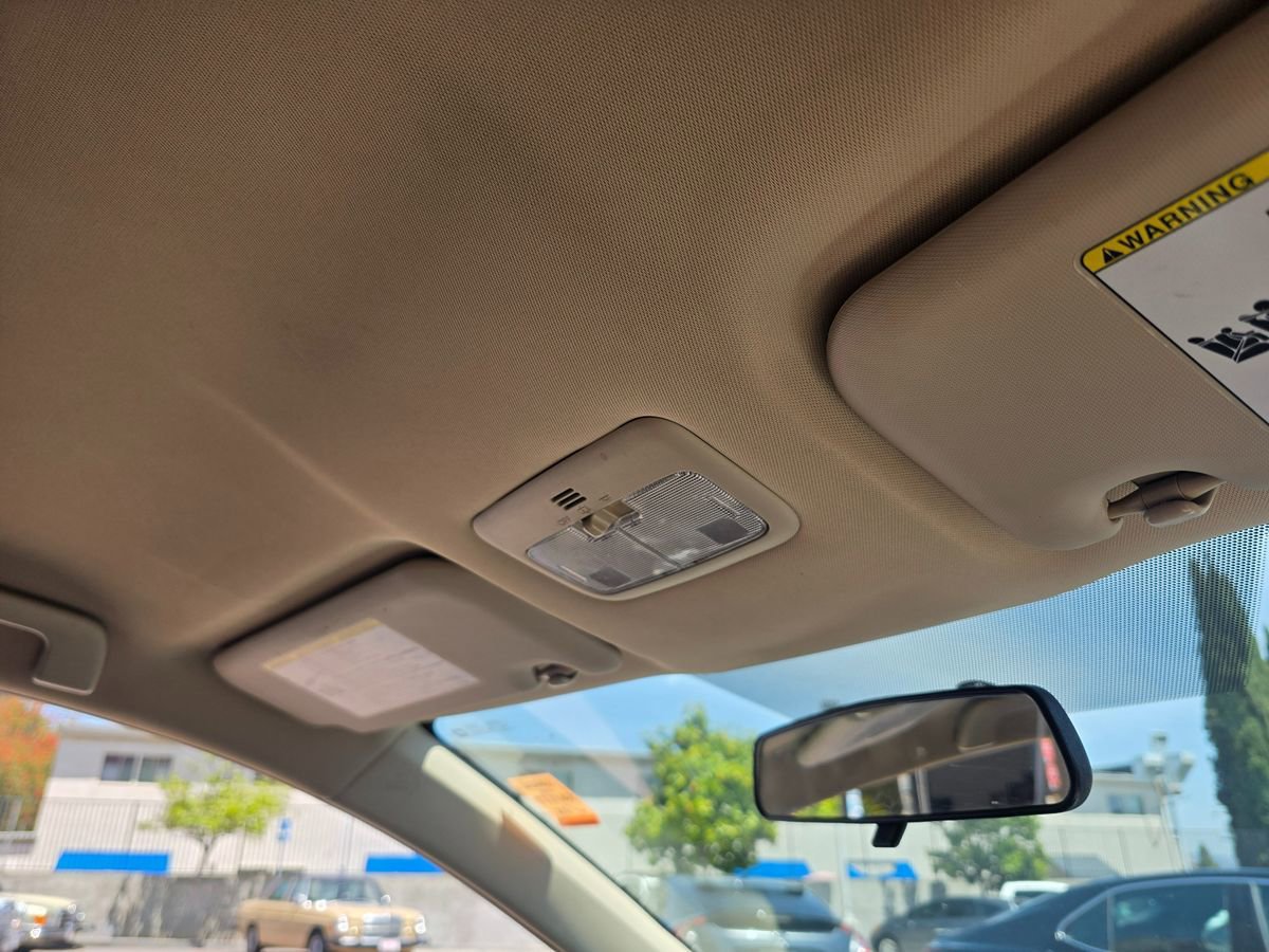 Used 2014 Toyota Corolla LE w/ Protection Package FWD image 17