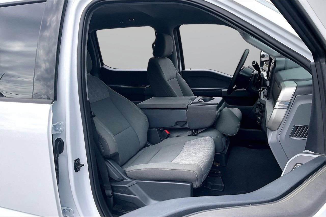 Used 2025 Ford F250 XLT image 22