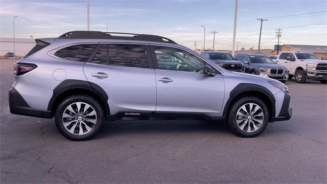 Used 2024 Subaru Outback Limited image 2