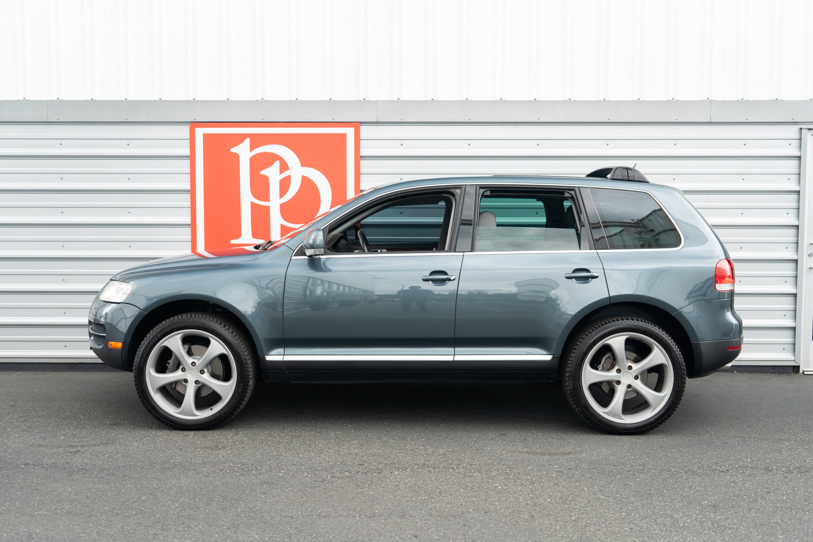Used 2006 Volkswagen Touareg V10 TDI AWD/4WD image 36