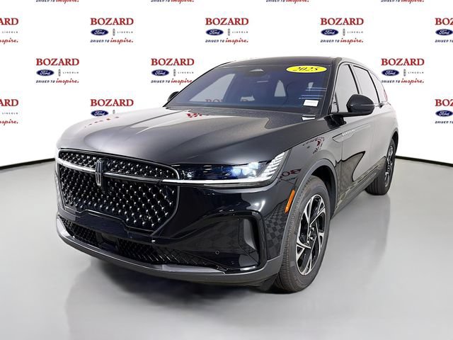 Certified 2025 Lincoln Nautilus Premier w/ Jet Appearance Package AWD/4WD image 4