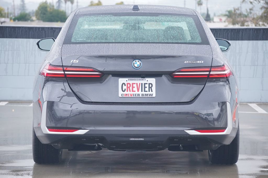 New 2026 BMW i5 eDrive40 w/ Premium Package image 6