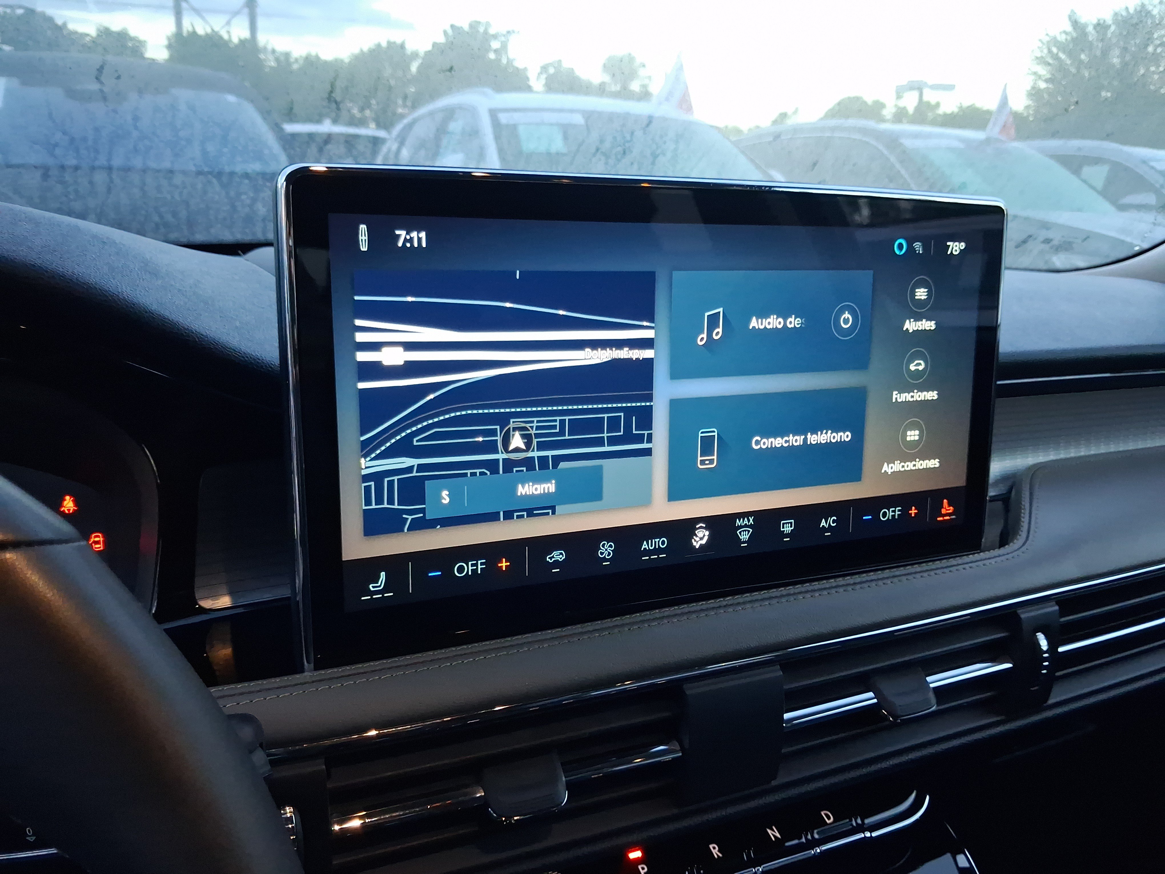 Certified 2024 Lincoln Corsair FWD image 19