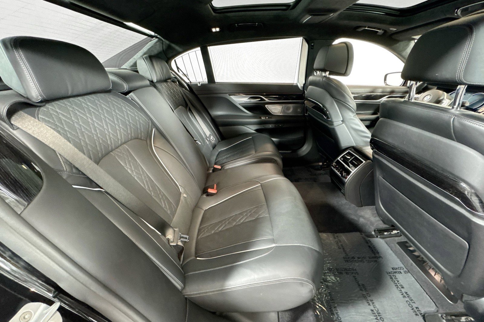 Used 2019 BMW M760i xDrive w/ Luxury Rear Seating Package image 27