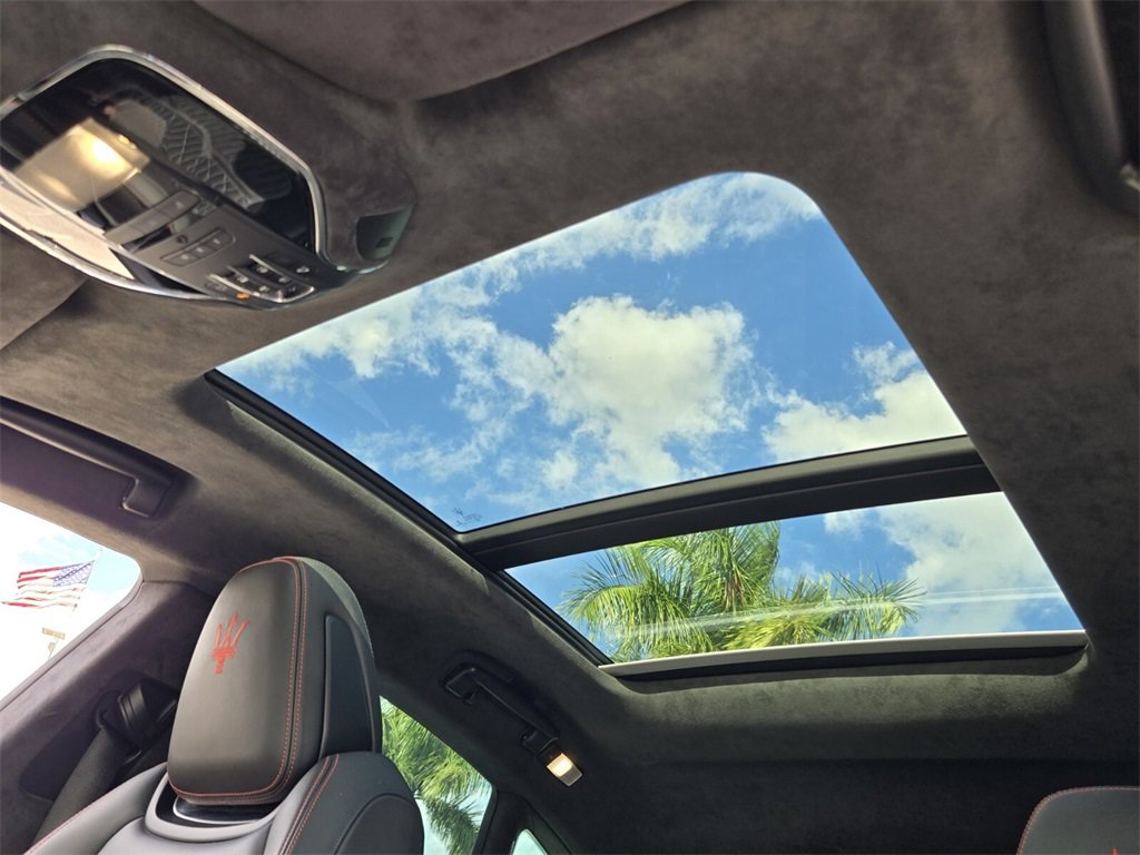 Used 2022 Maserati Levante Modena image 19