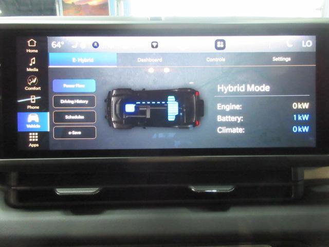 Used 2025 Jeep Wrangler Sahara image 28