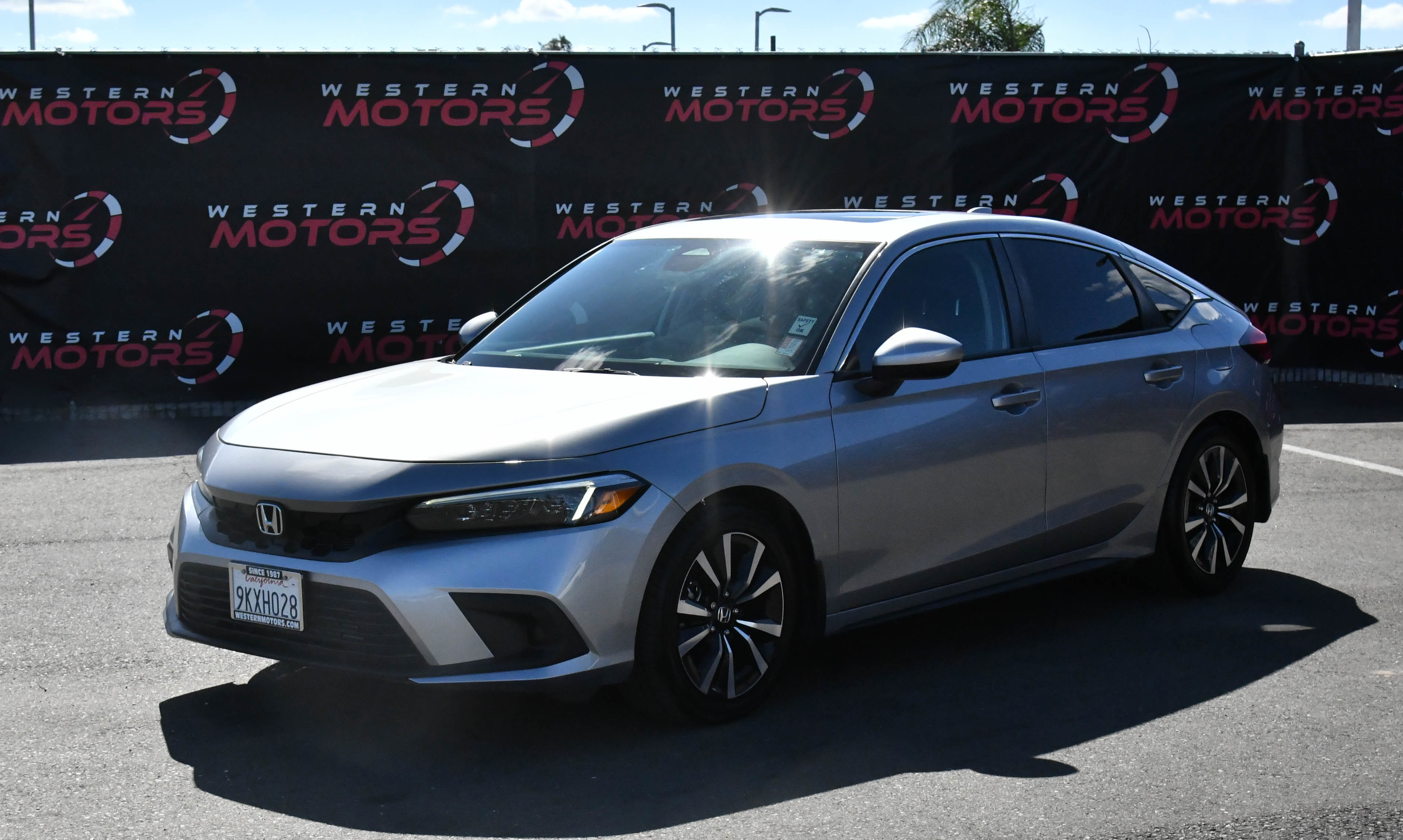 Used 2024 Honda Civic EX-L image 3
