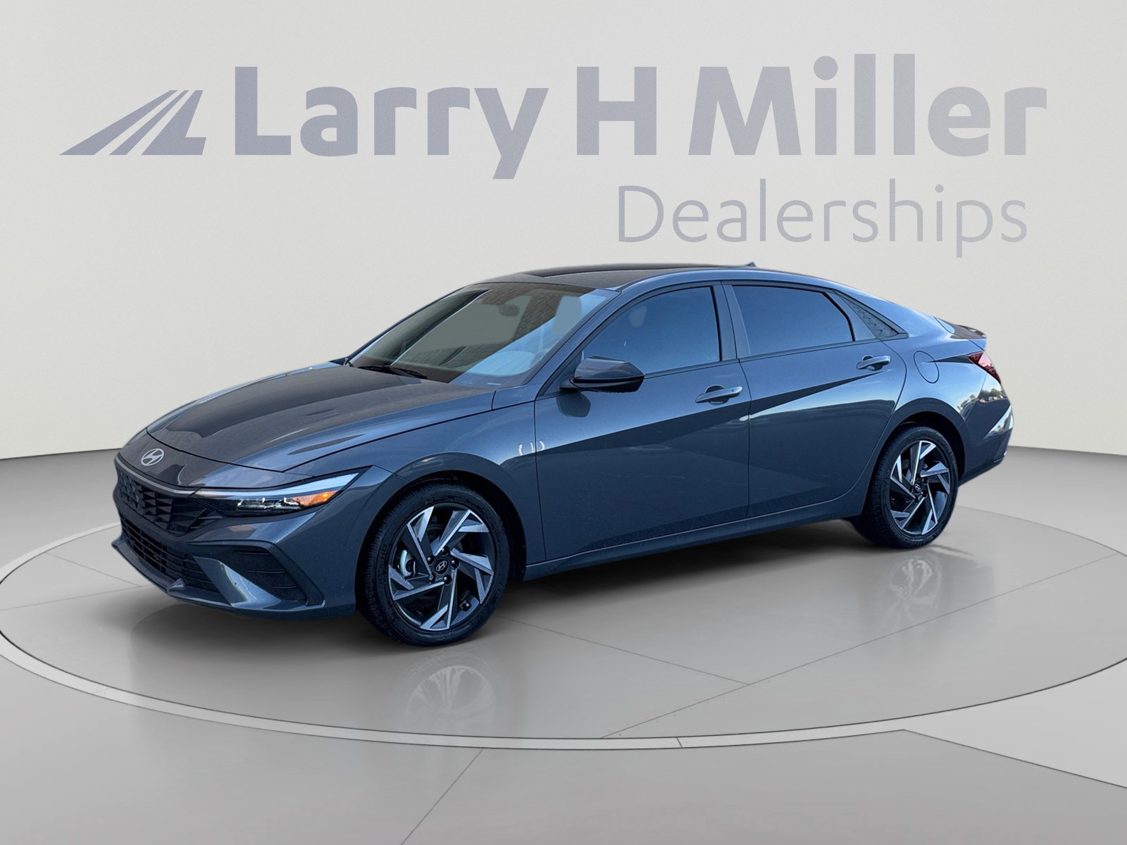 Certified 2025 Hyundai Elantra Sport FWD image 1