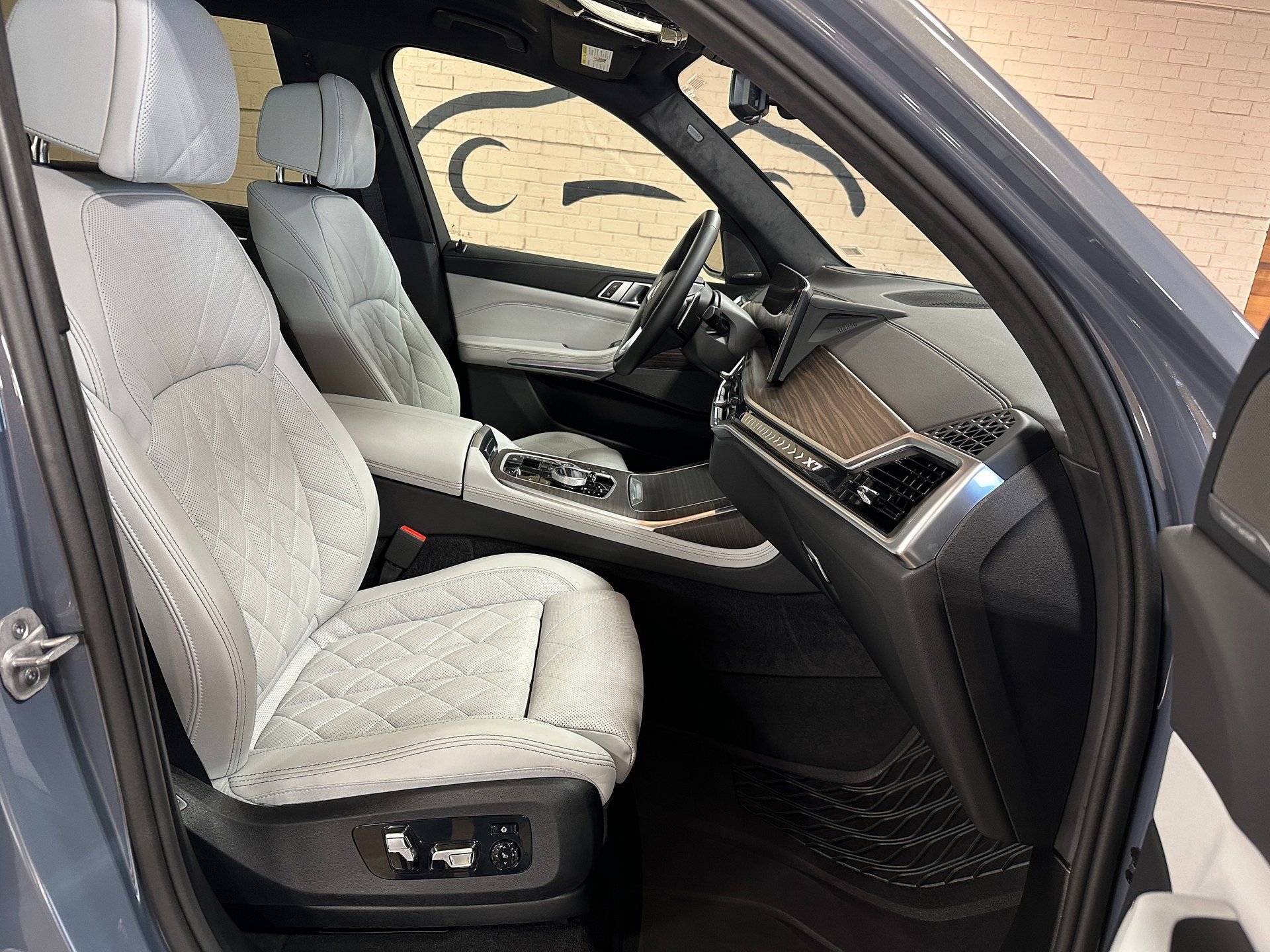 Used 2025 BMW X7 xDrive40i image 34