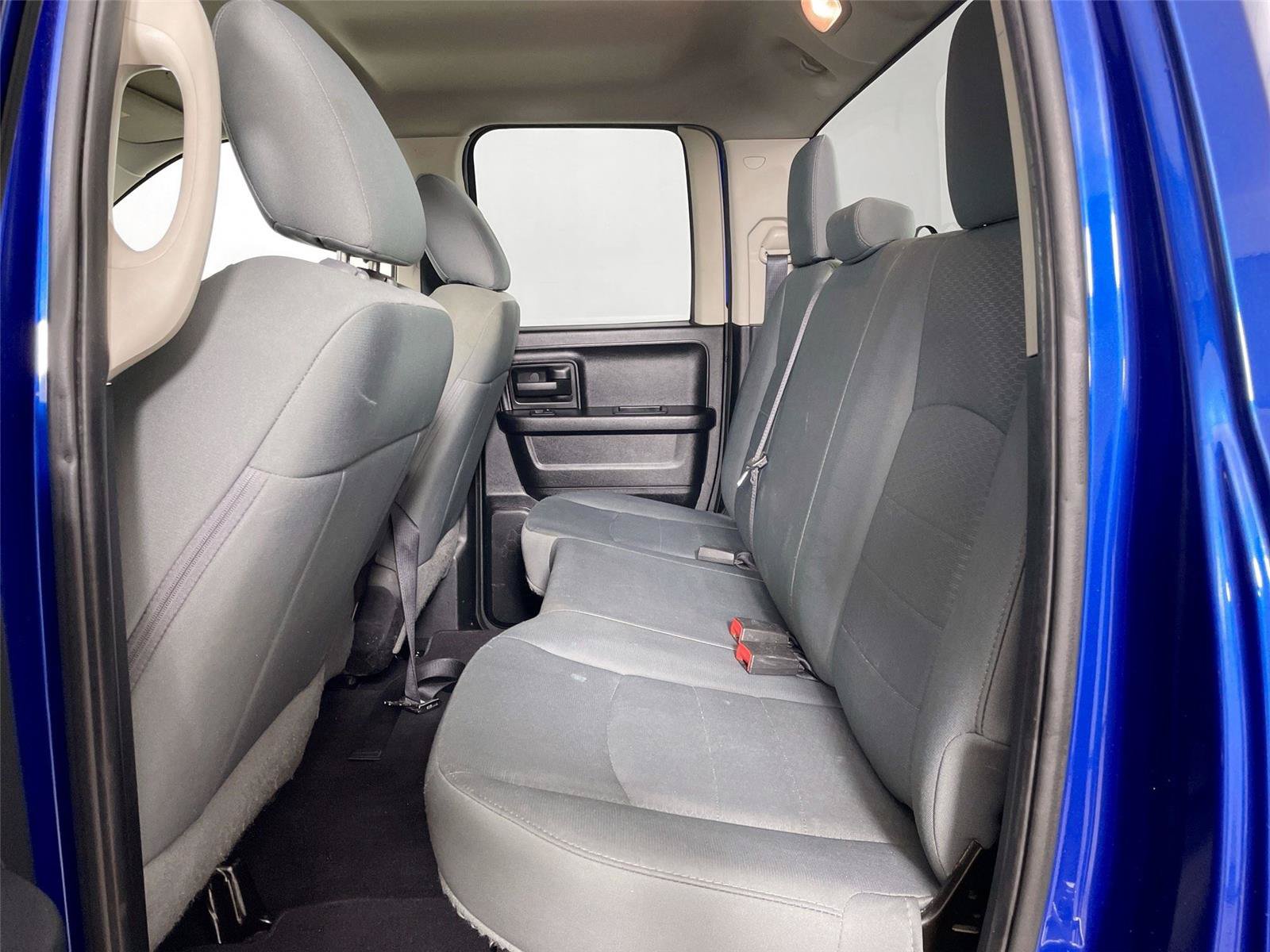 Used 2017 RAM 1500 Express AWD/4WD image 11