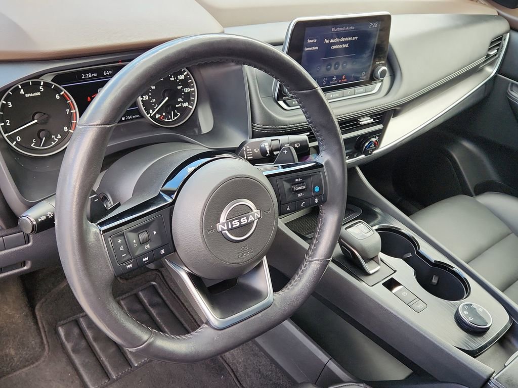 Used 2023 Nissan Rogue SV w/ SV Premium B Package image 10