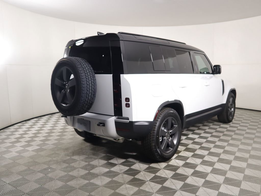 New 2025 Land Rover Defender 110 S image 5