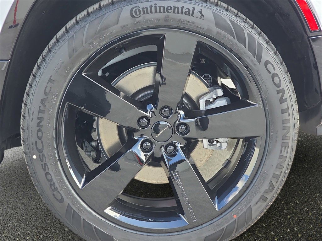 New 2026 Land Rover Defender 130 X-Dynamic SE image 35