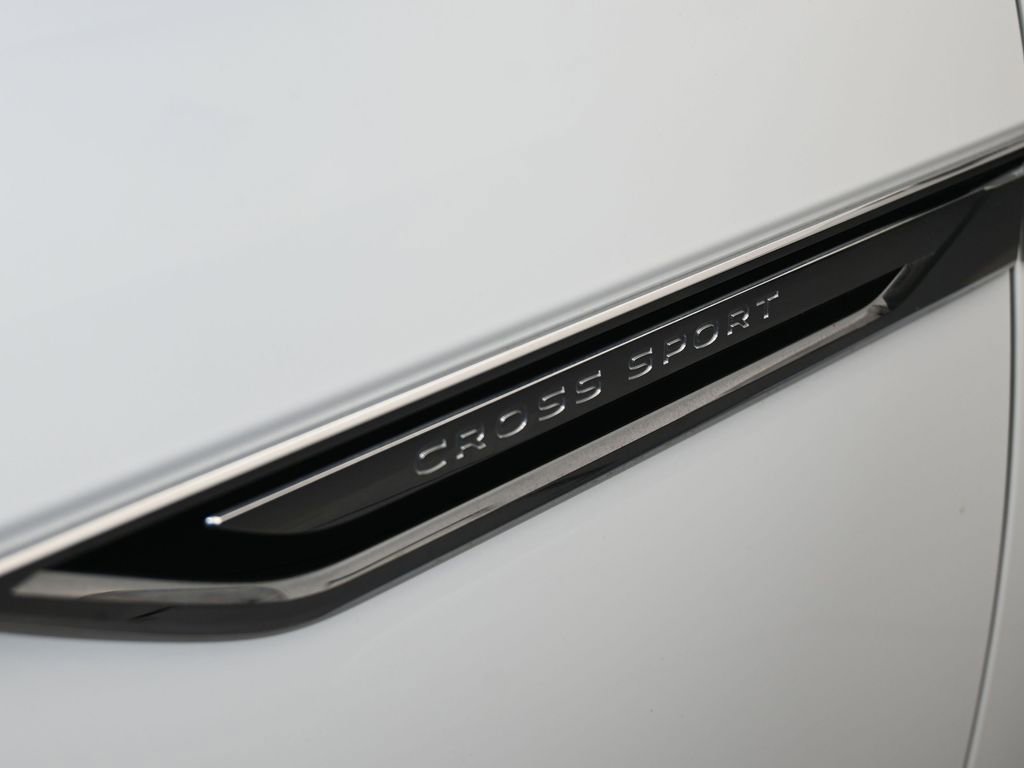 Used 2021 Volkswagen Atlas Cross Sport SE w/ Panoramic Sunroof Package image 50