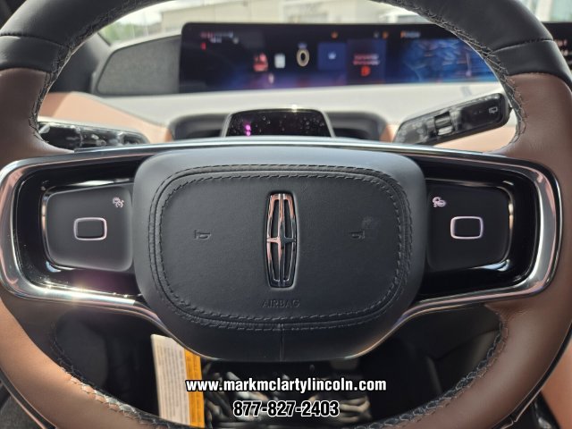New 2026 Lincoln Navigator Reserve AWD/4WD image 19