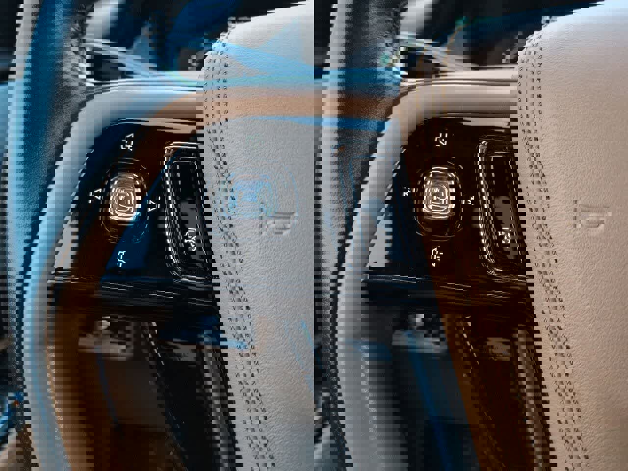 Used 2022 Lincoln Aviator Black Label w/ Dynamic Handling Package image 26