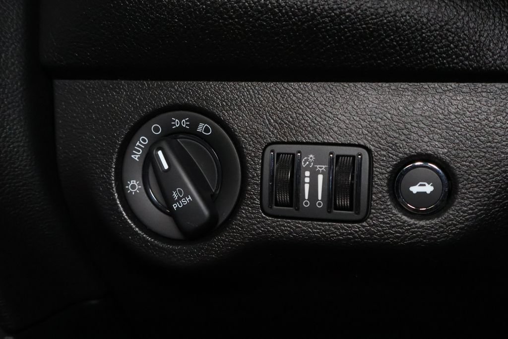 Used 2022 Dodge Challenger GT AWD/4WD image 24