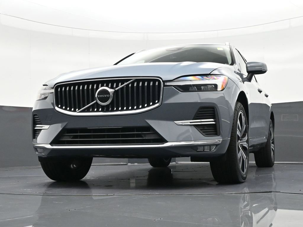 Used 2022 Volvo XC60 B5 Inscription image 31