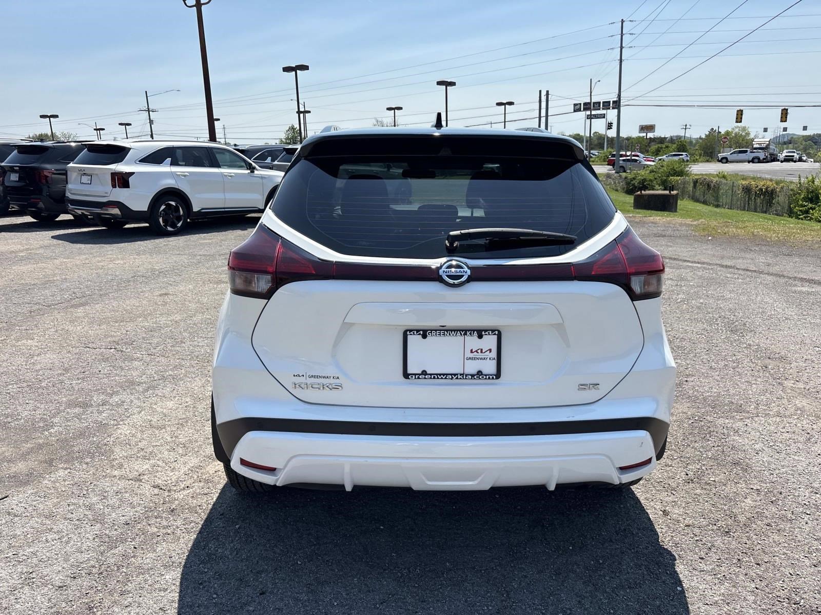 Used 2021 Nissan Kicks SR image 6